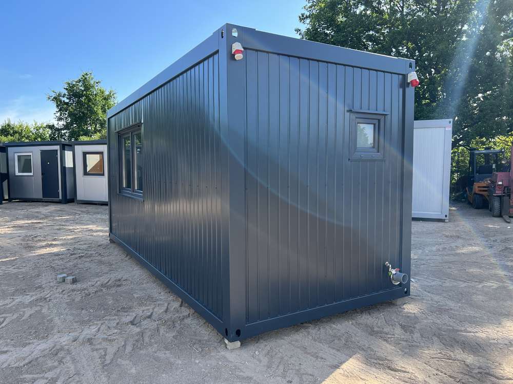 Container (Küche, WC, Dusche 6×2,43 m)