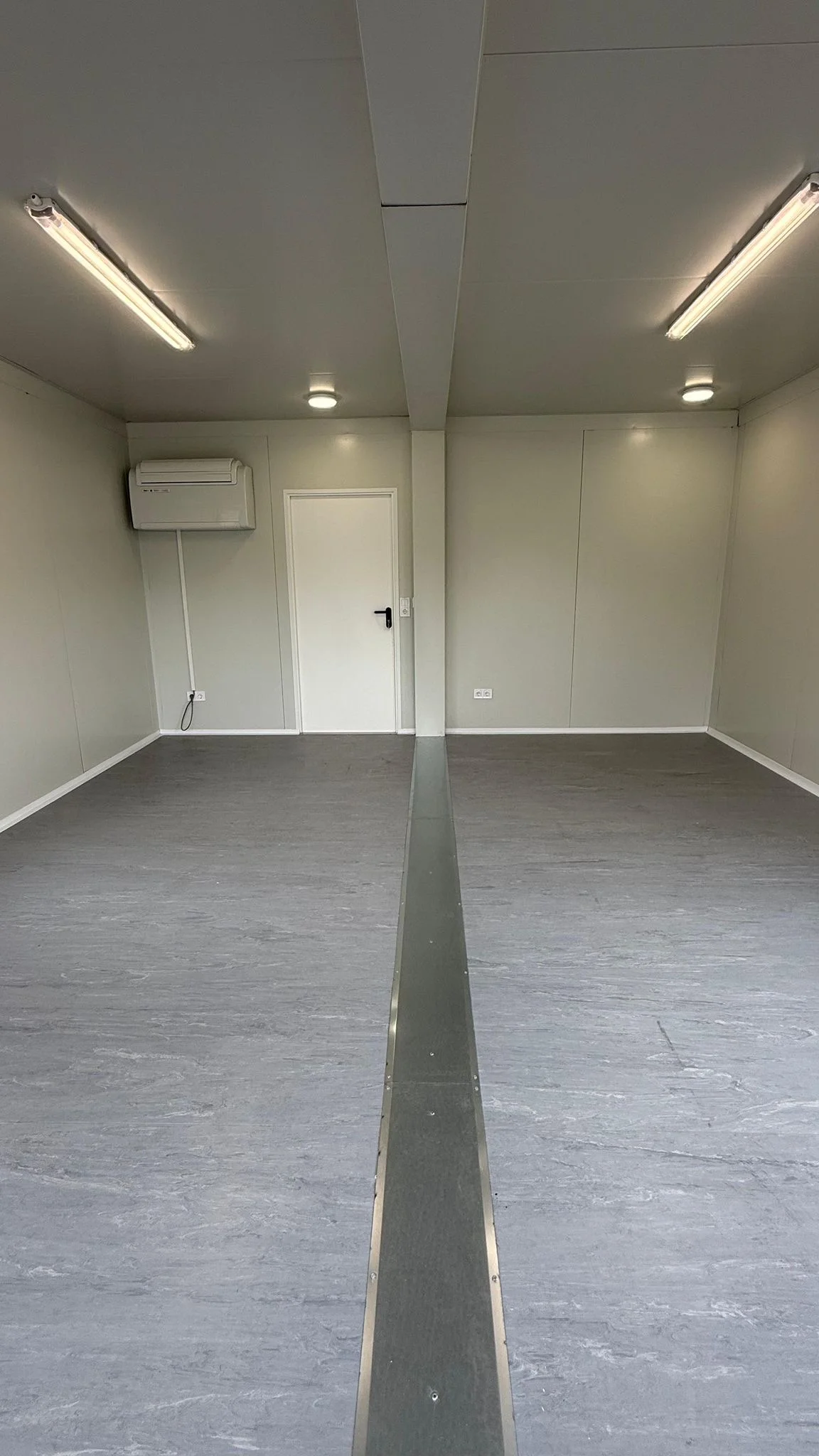 Duo-Büroanlage – Zwei neue 20-Fuß-Bürocontainer – Bild 6