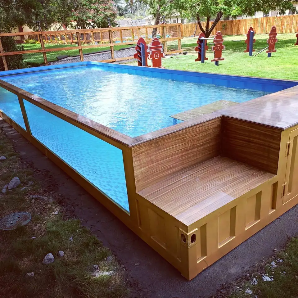 Vorgefertigter Außenpool im 20-Fuß-Containerdesign