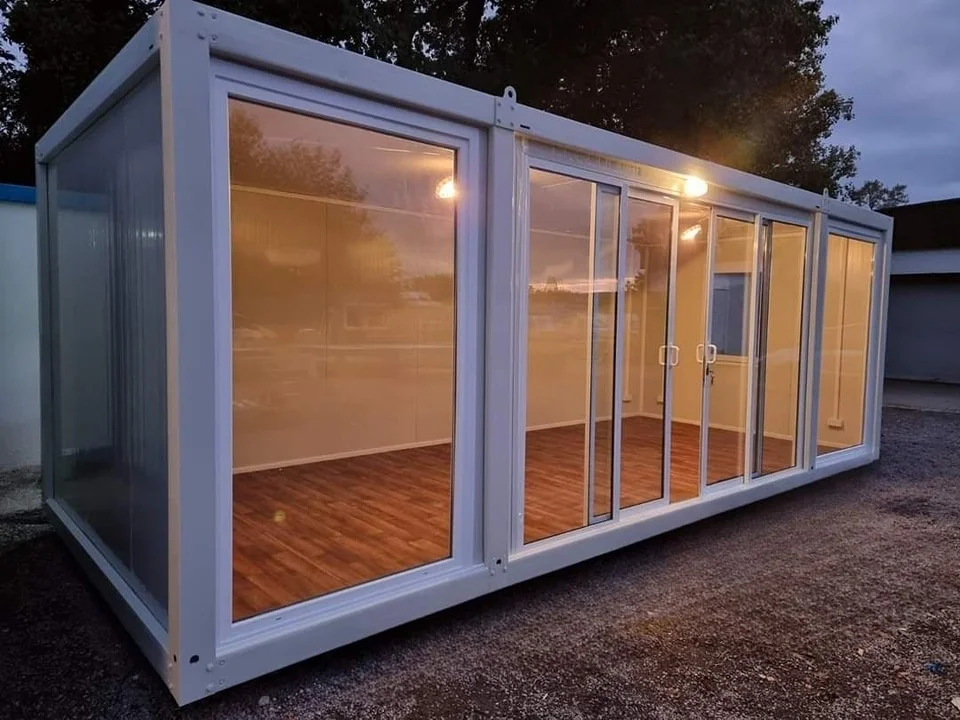 Individuell gestaltbarer Fertigbungalow – Schlüsselfertig als Büro, Wohnraum oder Poolhaus